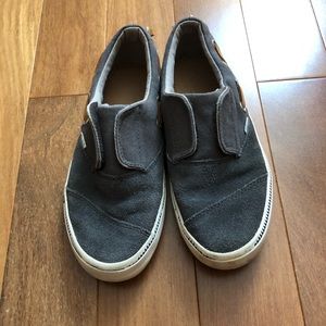 Boys Toms shoes